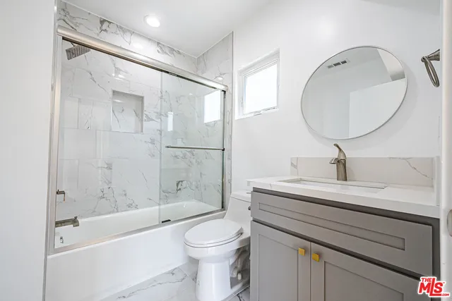 $4,579 | 2057 1/2 South Garth Avenue, Los Angeles, CA 90034