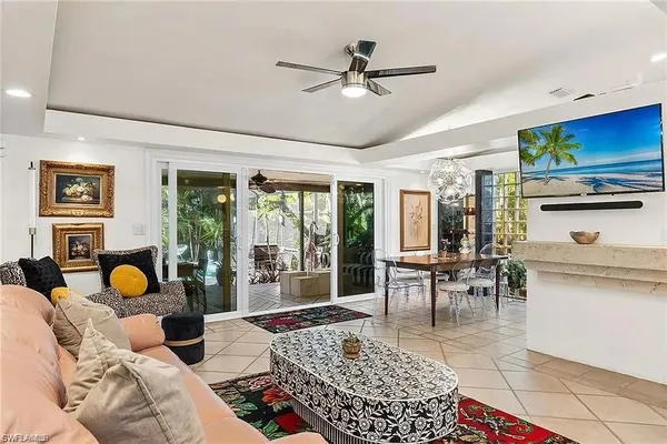 $8,500 | 792 108th Avenue North, Naples, FL 34108