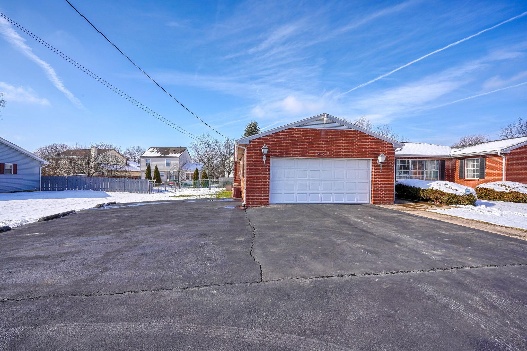 271 Norton Road Columbus, OH 43228 - Photo 36 of 41 271 Norton Road (9)