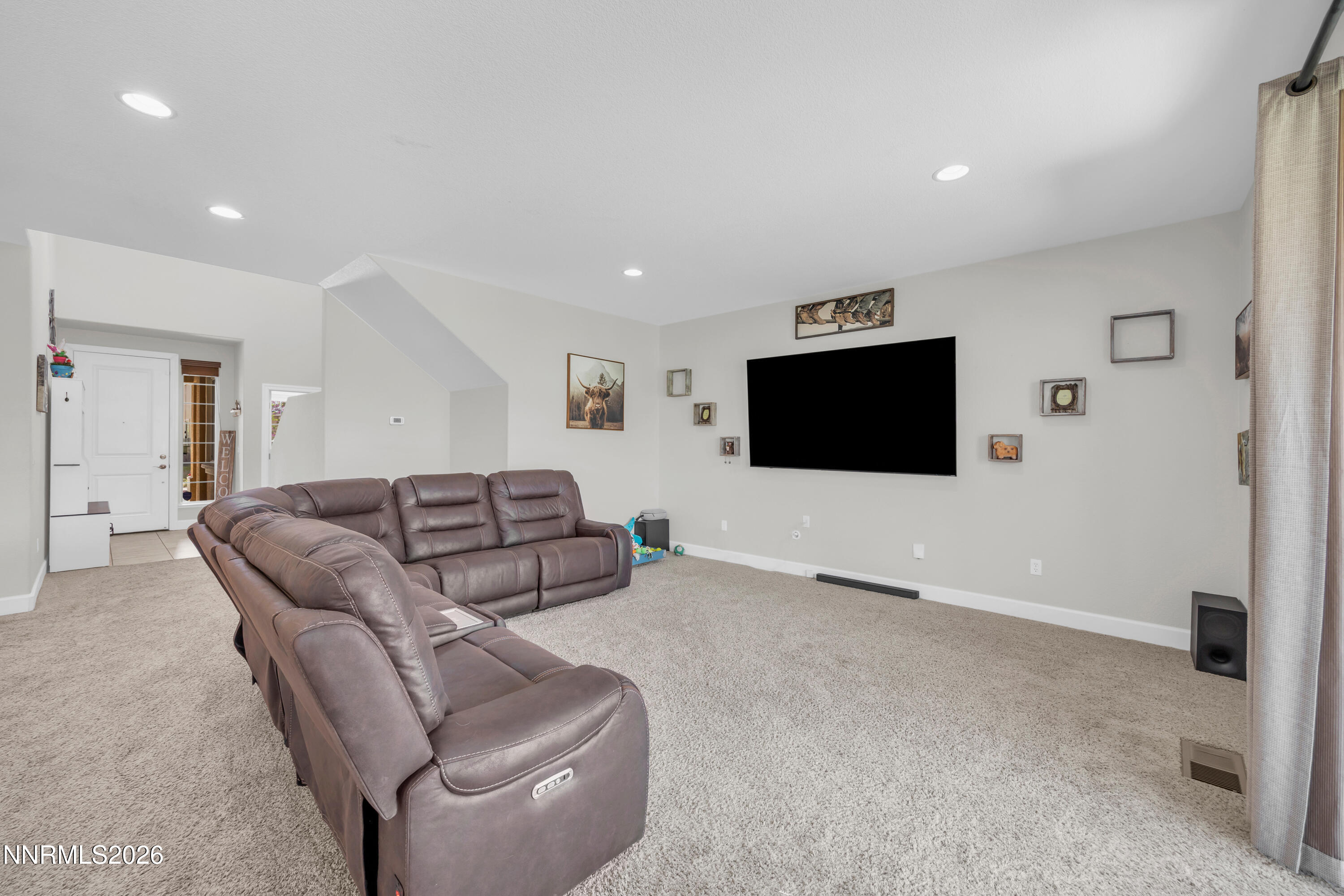 270 Anselmo Drive Reno, NV 89523 - Photo 7 of 32 living room 2