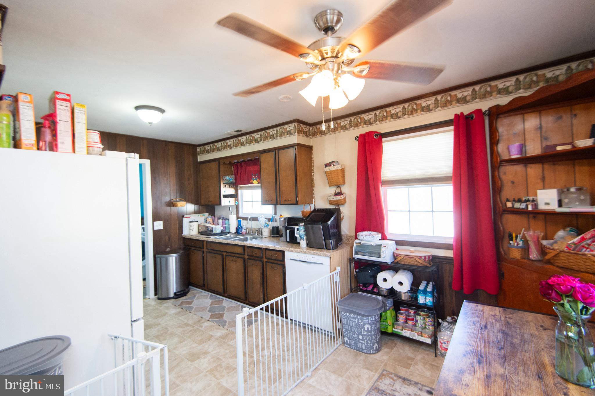 133 South Street Secretary, MD 21664 - Photo 9 of 39 a view of a workspace