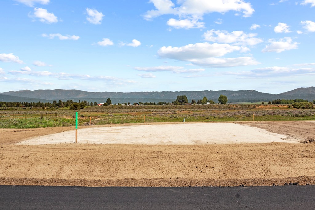 L10-b2 L10-b2 River, Unit 10 Cascade, ID 83611 - Photo 4 of 9 Property is Access By a Paved Road