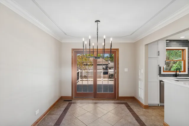 $415,000 | 1900 Burr Oak Lane, Lindenhurst, IL 60046