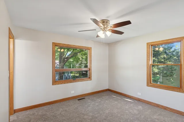 $415,000 | 1900 Burr Oak Lane, Lindenhurst, IL 60046