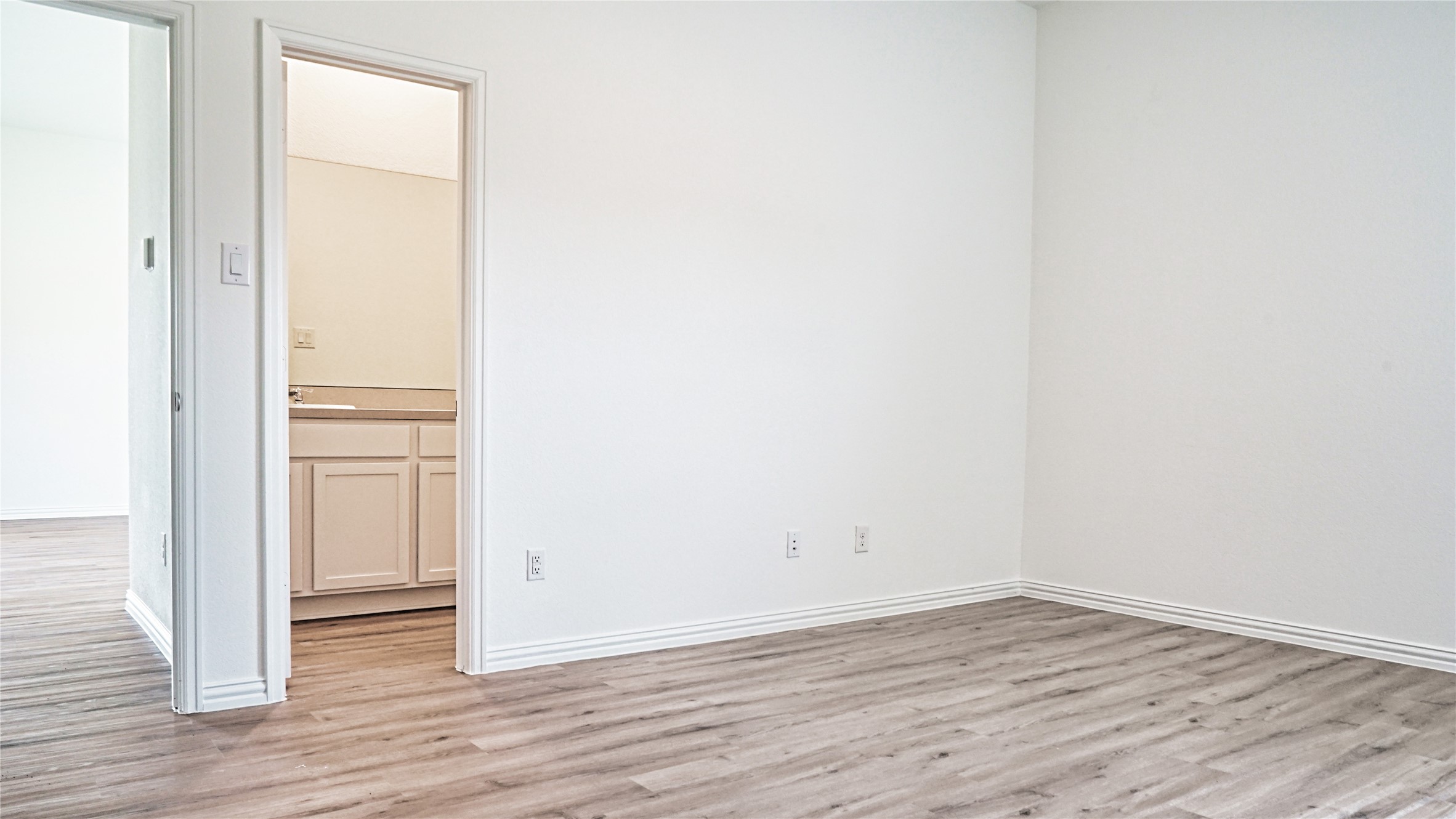 3358 Avary River Lane Rosenberg, TX 77471 - Photo 10 of 22 Primary bedroom
