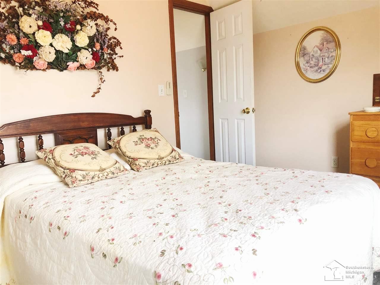 3296 3rd Street Monroe, MI 48162 - Photo 14 of 18 50069097-13.JPG