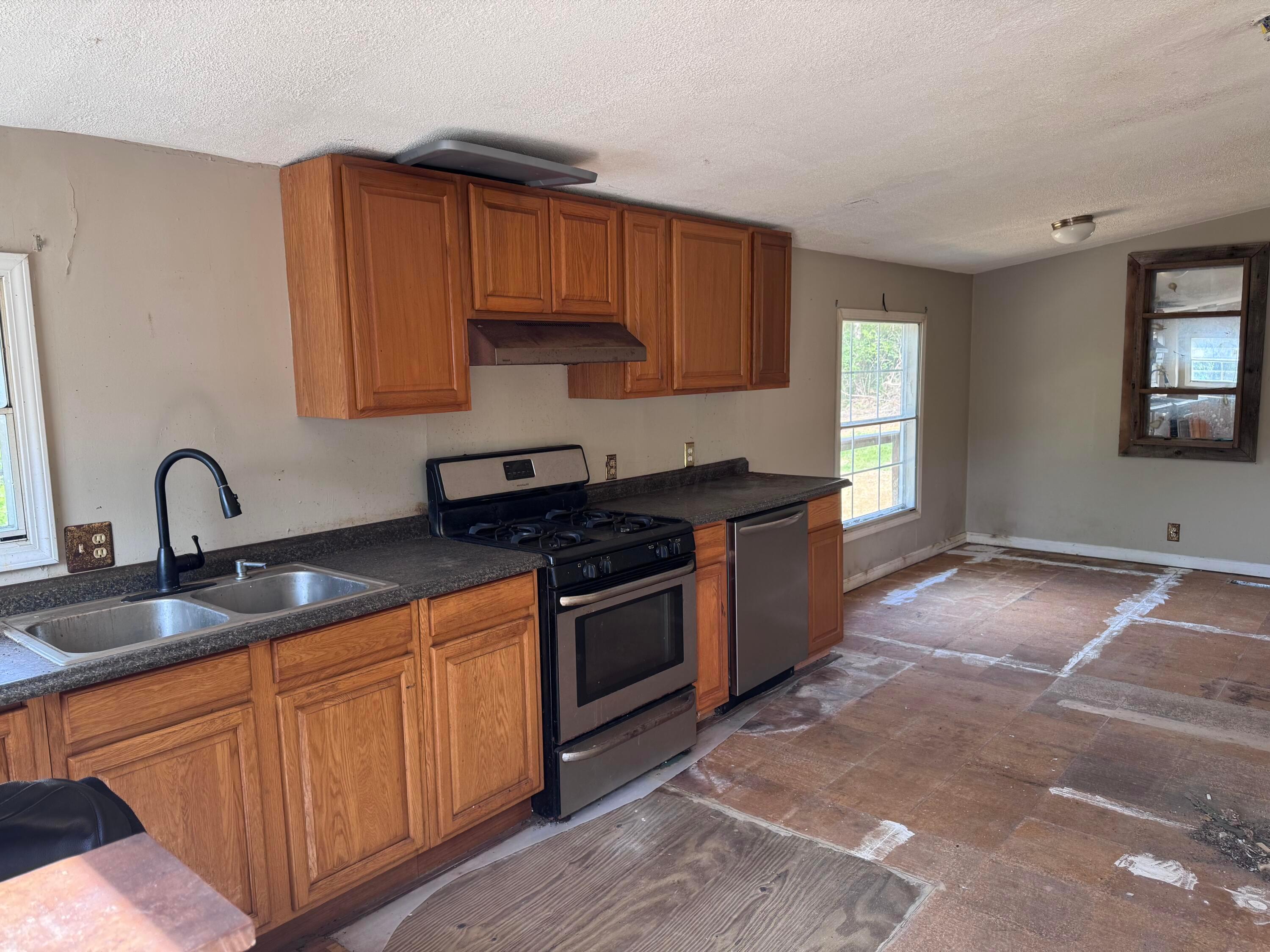 1664 Watson Road Southeast Heath, OH 43056 - Photo 2 of 18 IMG_9141