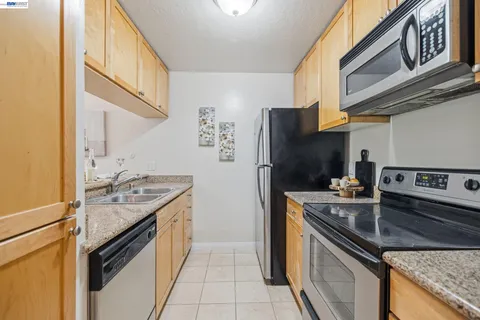 $299,800 | 1087 Murrieta Boulevard, Unit 339, Livermore, CA 94550