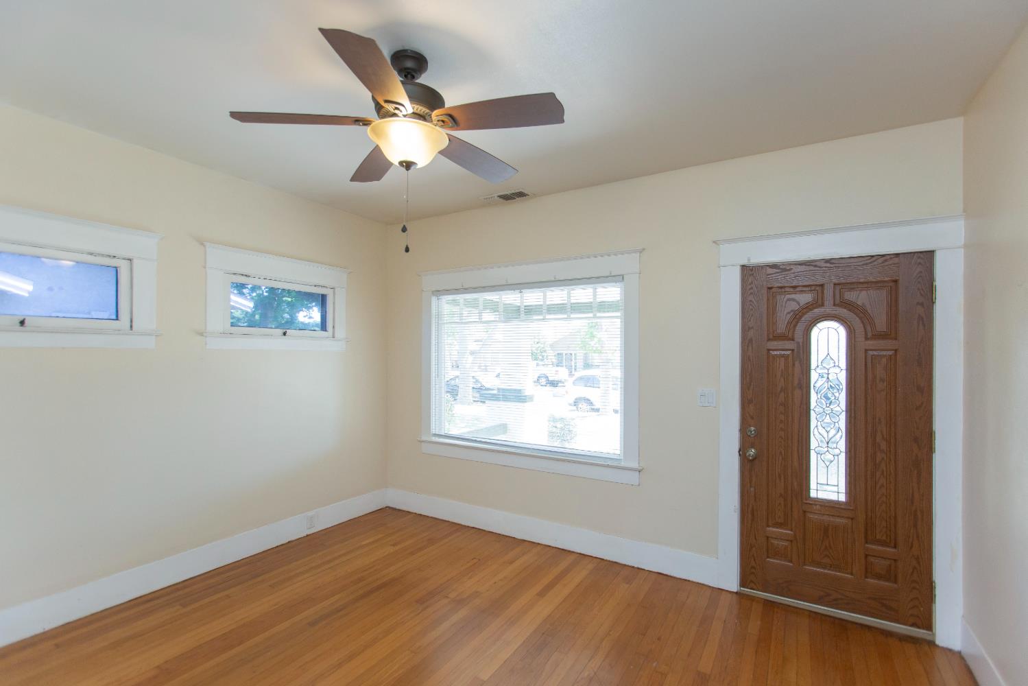 1027 West 21st Street Merced, CA 95340 - Photo 5 of 38