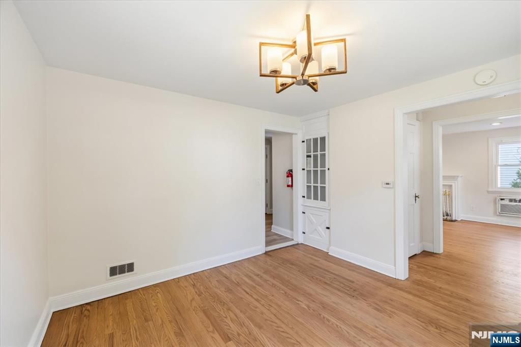 694 Northumberland Road Teaneck, NJ 07666 - Photo 8 of 29 Gallery Image 8