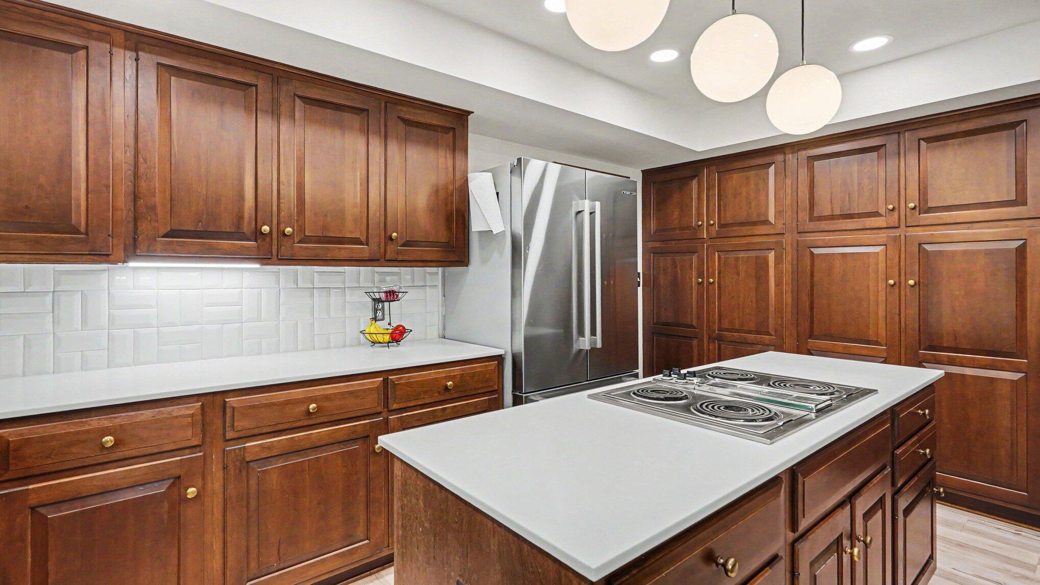 5595 Mountain Road Brighton, MI 48116 - Photo 14 of 59 012_file_2012