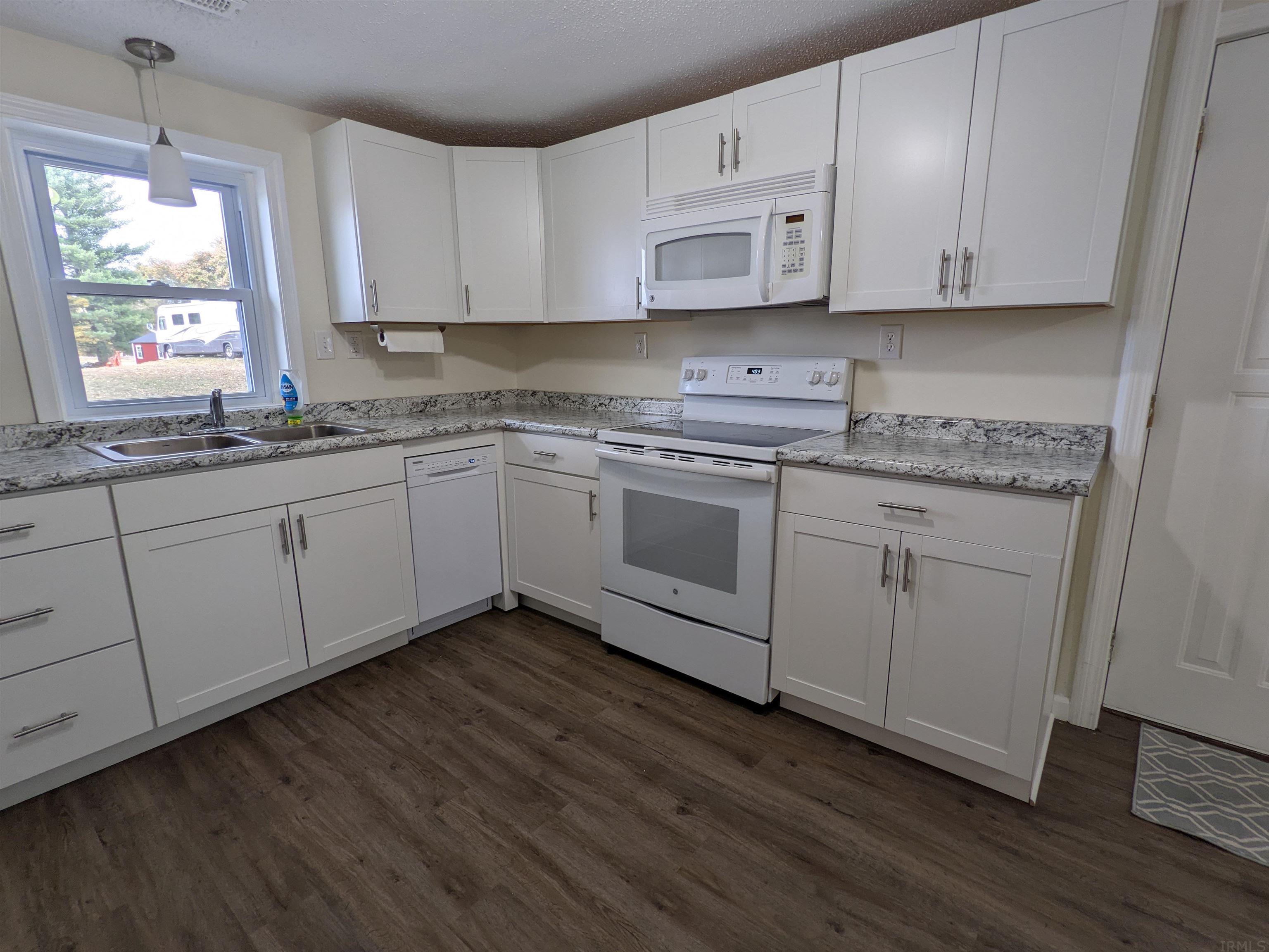 1020 Bloomfield Road Plainville, IN 47568 - Photo 10 of 20 Gallery Image 10