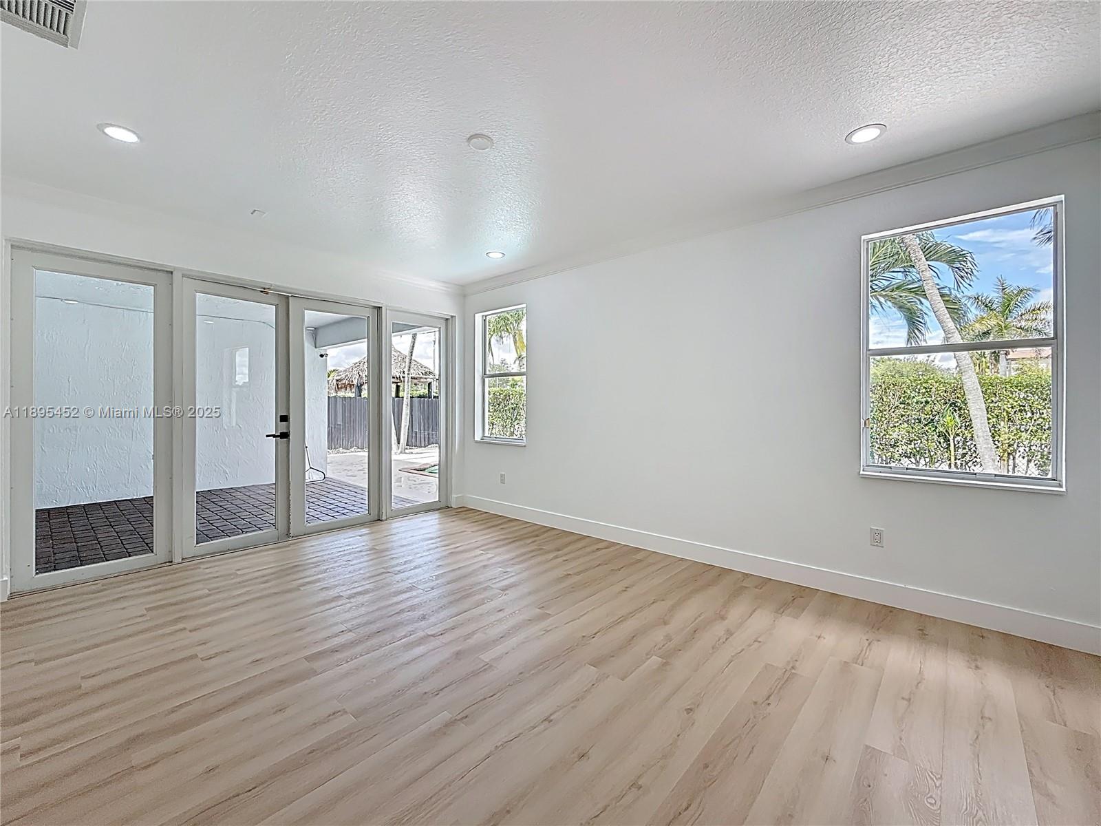 16491 Southwest 64th Terrace Miami, FL 33193 - Photo 19 of 48