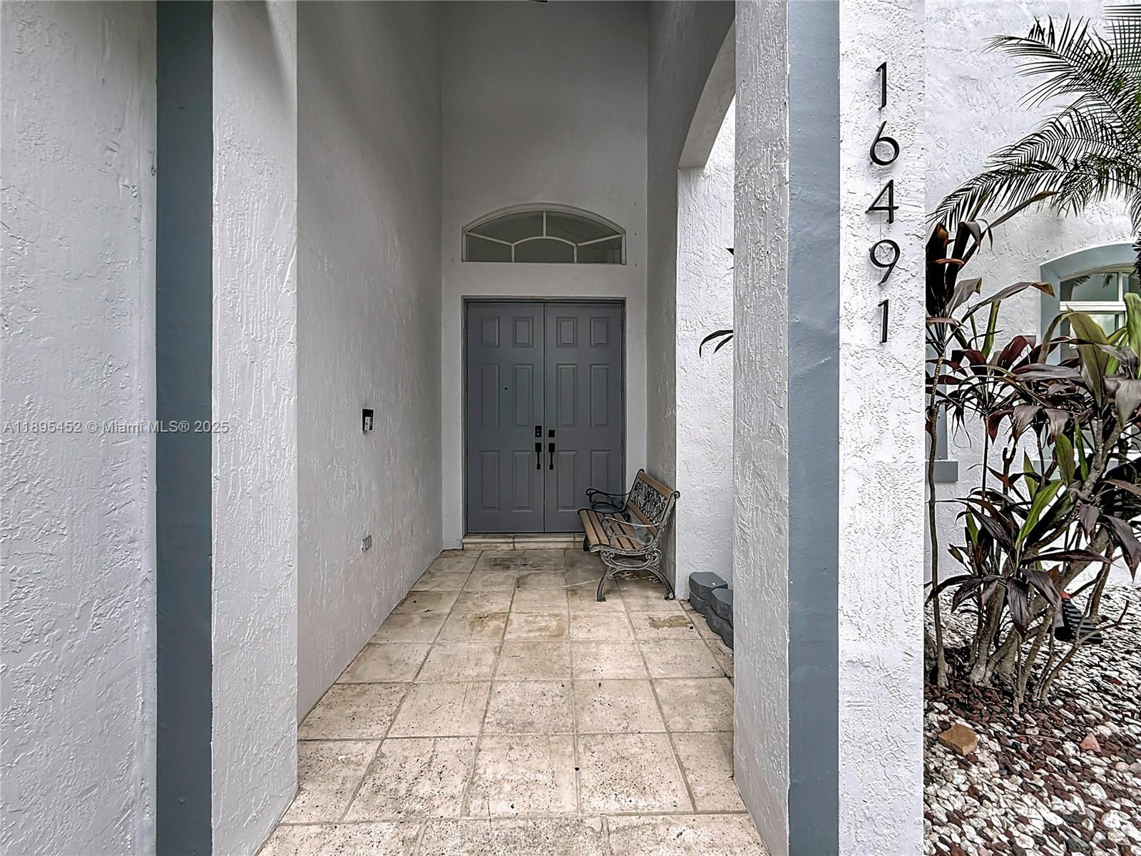 16491 Southwest 64th Terrace Miami, FL 33193 - Photo 4 of 48