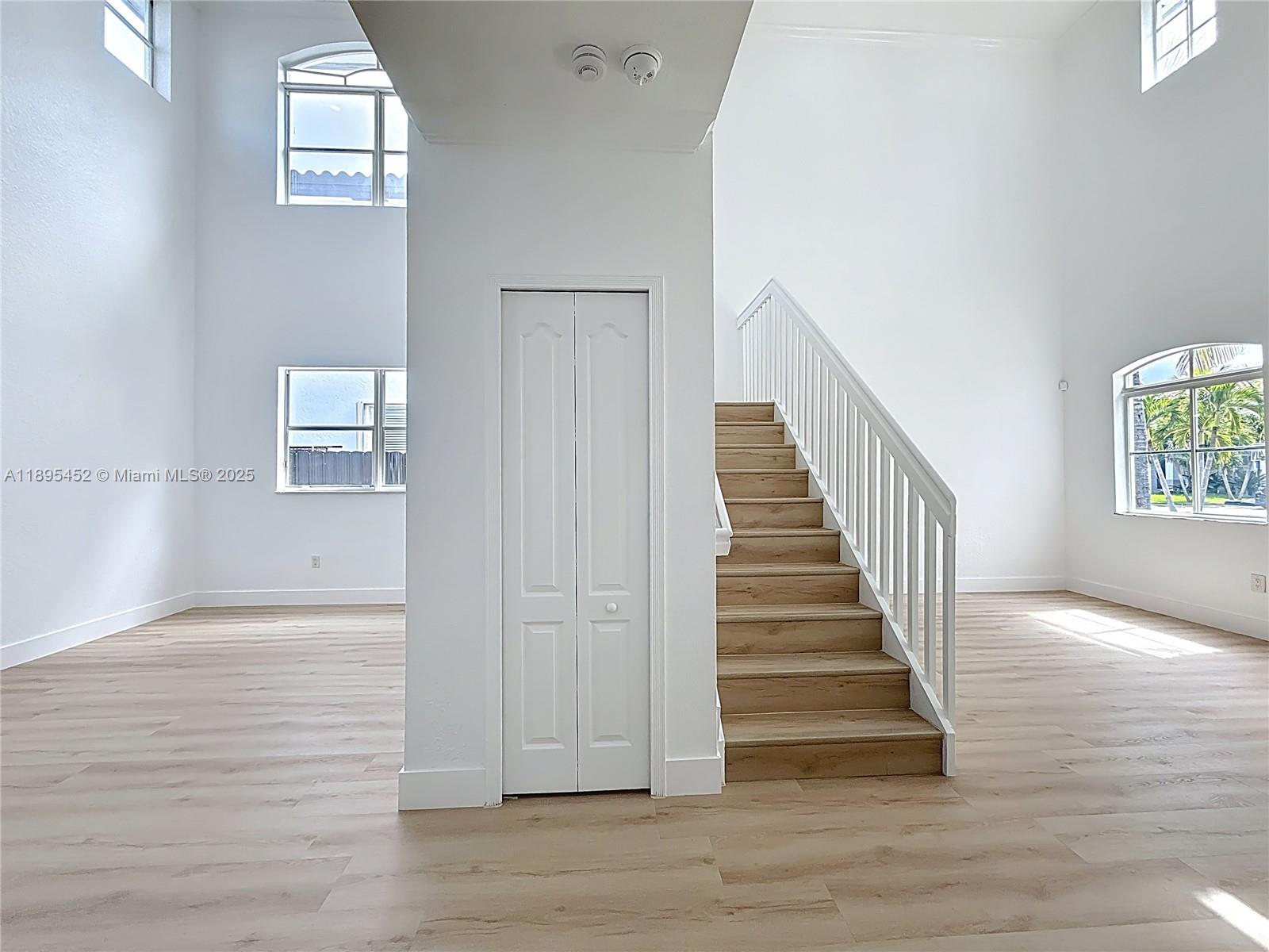 16491 Southwest 64th Terrace Miami, FL 33193 - Photo 9 of 48