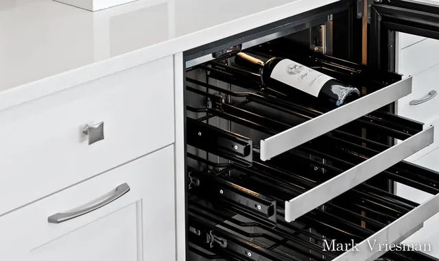 $1,150,000 | 218 South Harbor Drive, Unit 201, Grand Haven, MI 49417