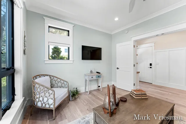 $1,150,000 | 218 South Harbor Drive, Unit 201, Grand Haven, MI 49417