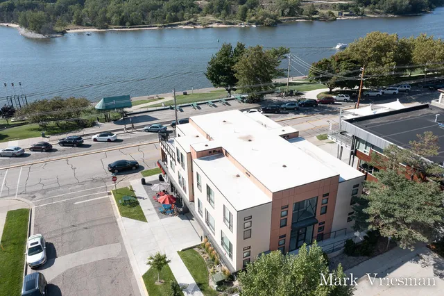 $1,150,000 | 218 South Harbor Drive, Unit 201, Grand Haven, MI 49417