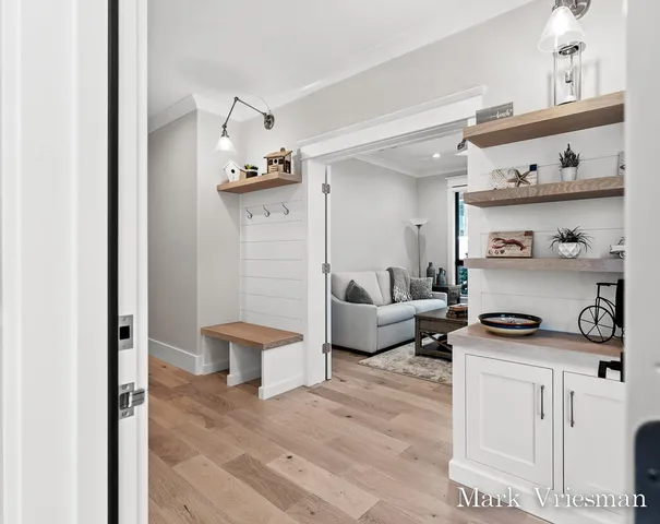 $1,150,000 | 218 South Harbor Drive, Unit 201, Grand Haven, MI 49417