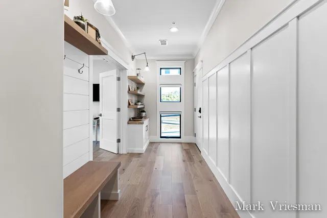 $1,150,000 | 218 South Harbor Drive, Unit 201, Grand Haven, MI 49417