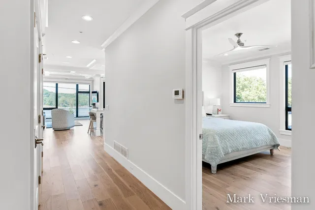 $1,150,000 | 218 South Harbor Drive, Unit 201, Grand Haven, MI 49417