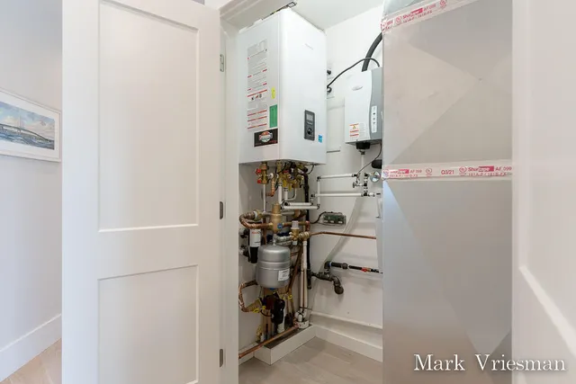 $1,150,000 | 218 South Harbor Drive, Unit 201, Grand Haven, MI 49417