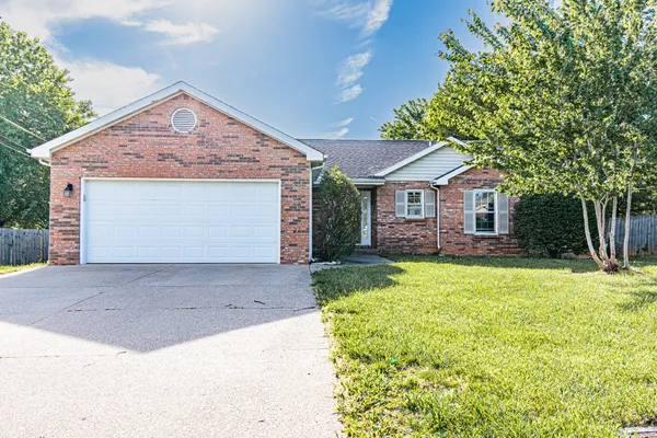 $1,600 | 815 Iris Lane, Clarksville, TN 37042