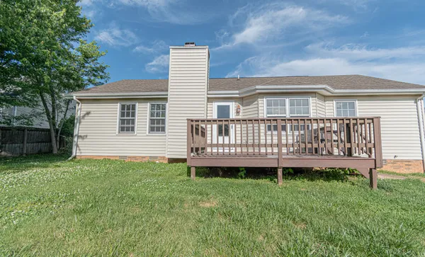 $1,600 | 815 Iris Lane, Clarksville, TN 37042