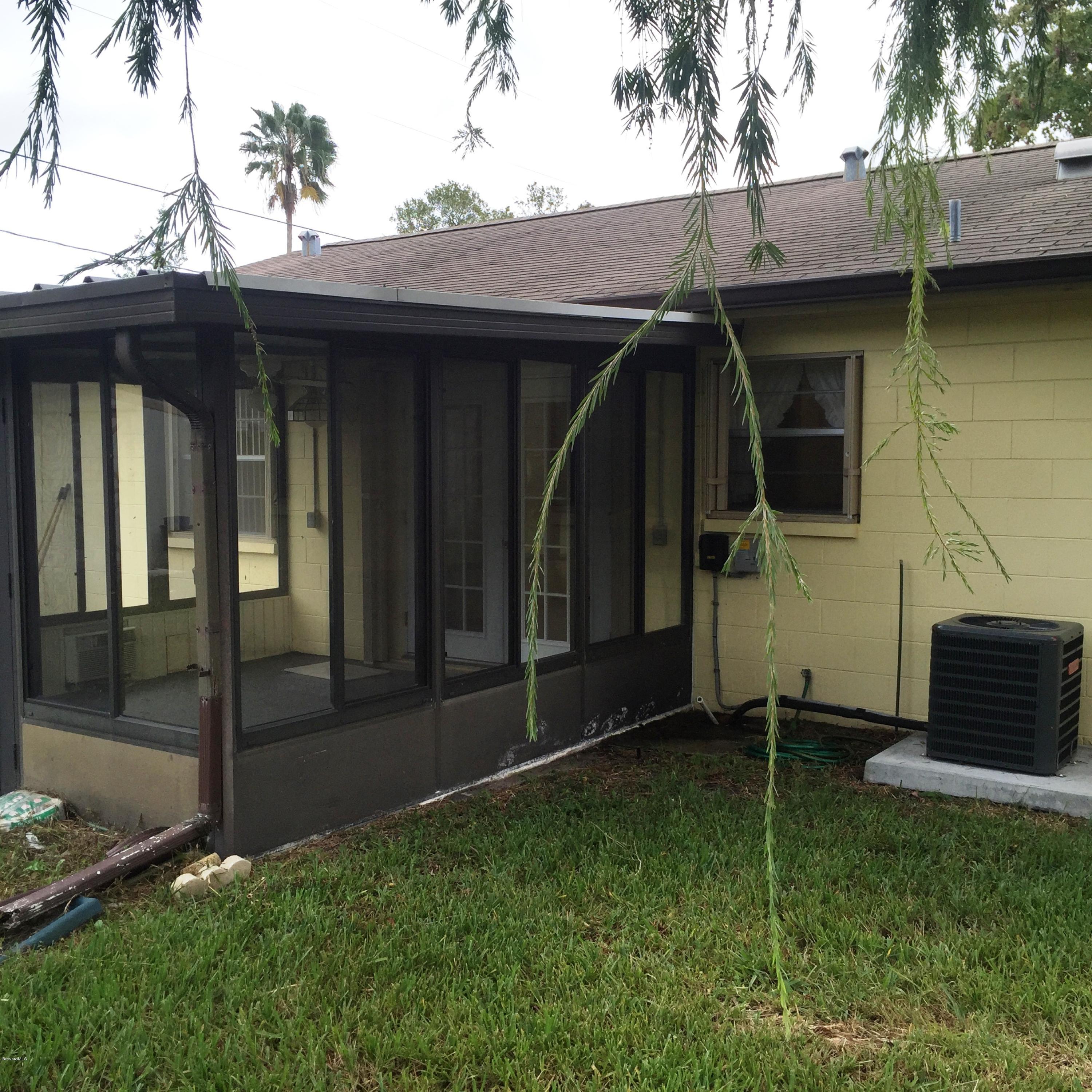 2860 Rheims Avenue Melbourne, FL 32935 - Photo 19 of 22 Rear Porch