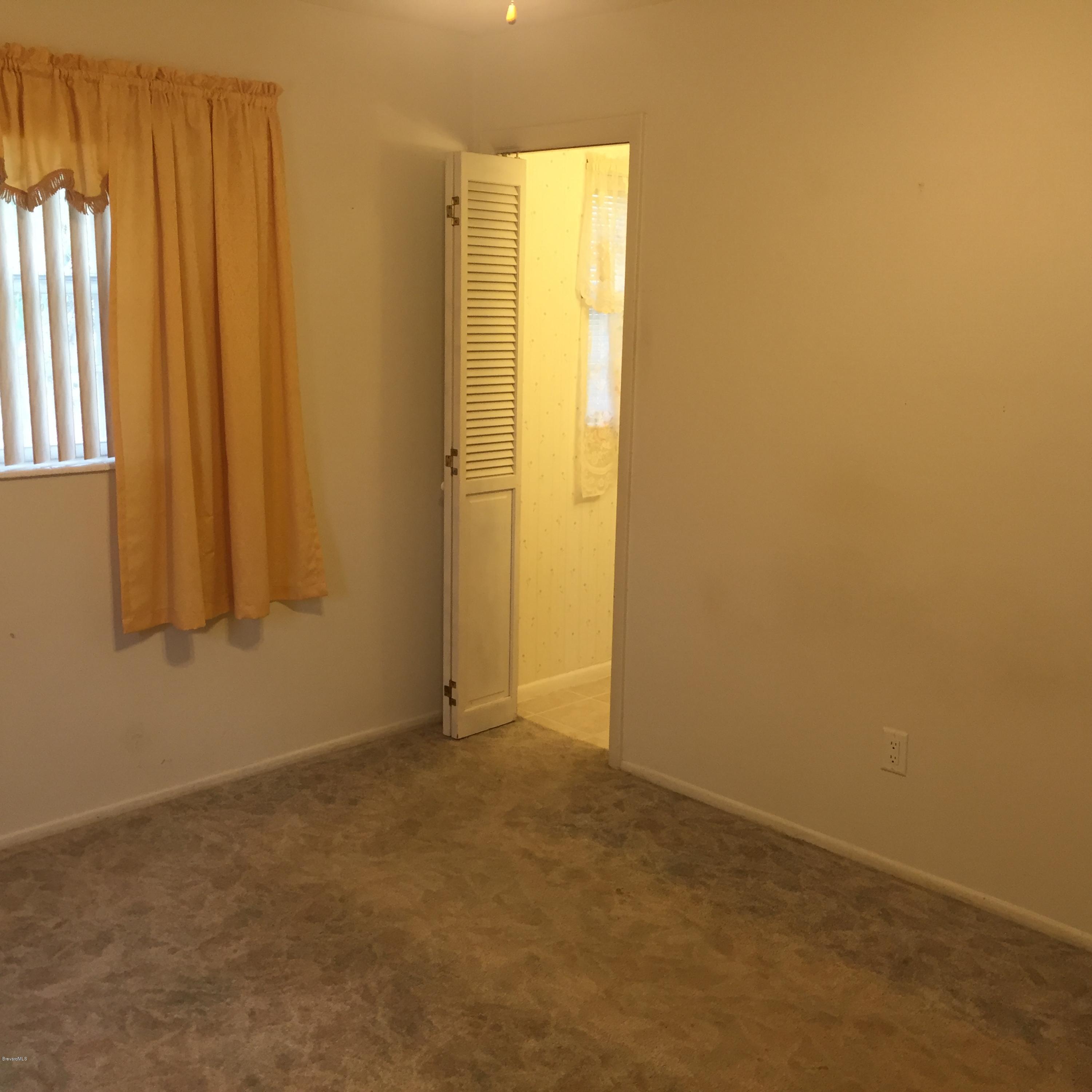 2860 Rheims Avenue Melbourne, FL 32935 - Photo 7 of 22 Master Bedrm