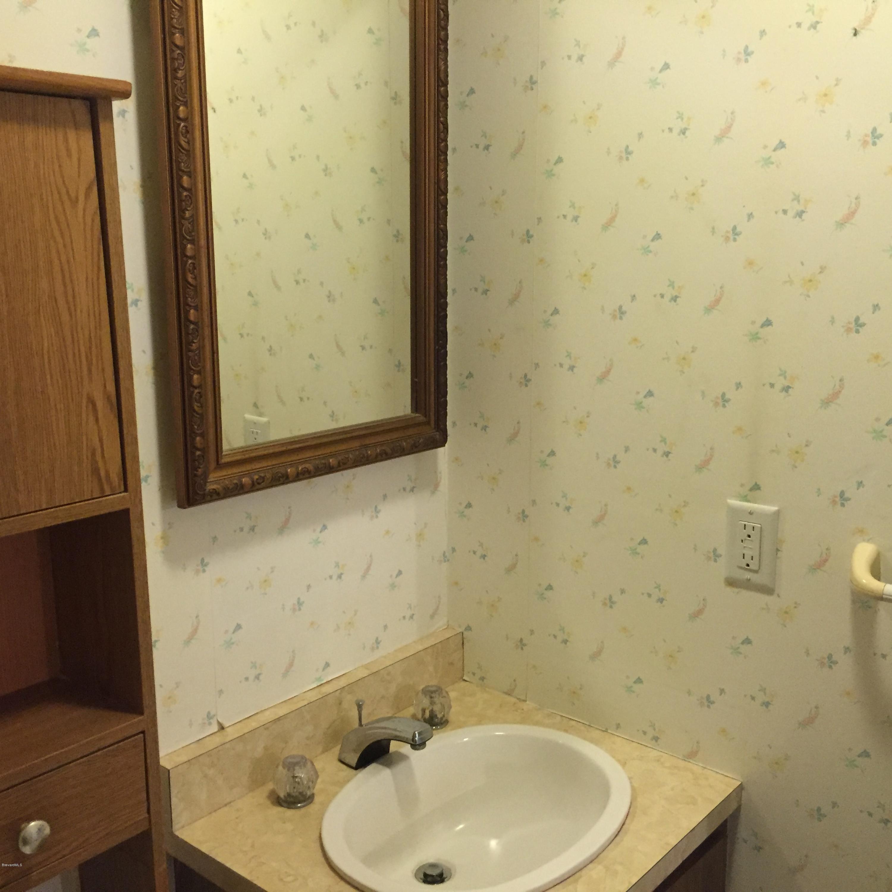 2860 Rheims Avenue Melbourne, FL 32935 - Photo 8 of 22 Hall Bath