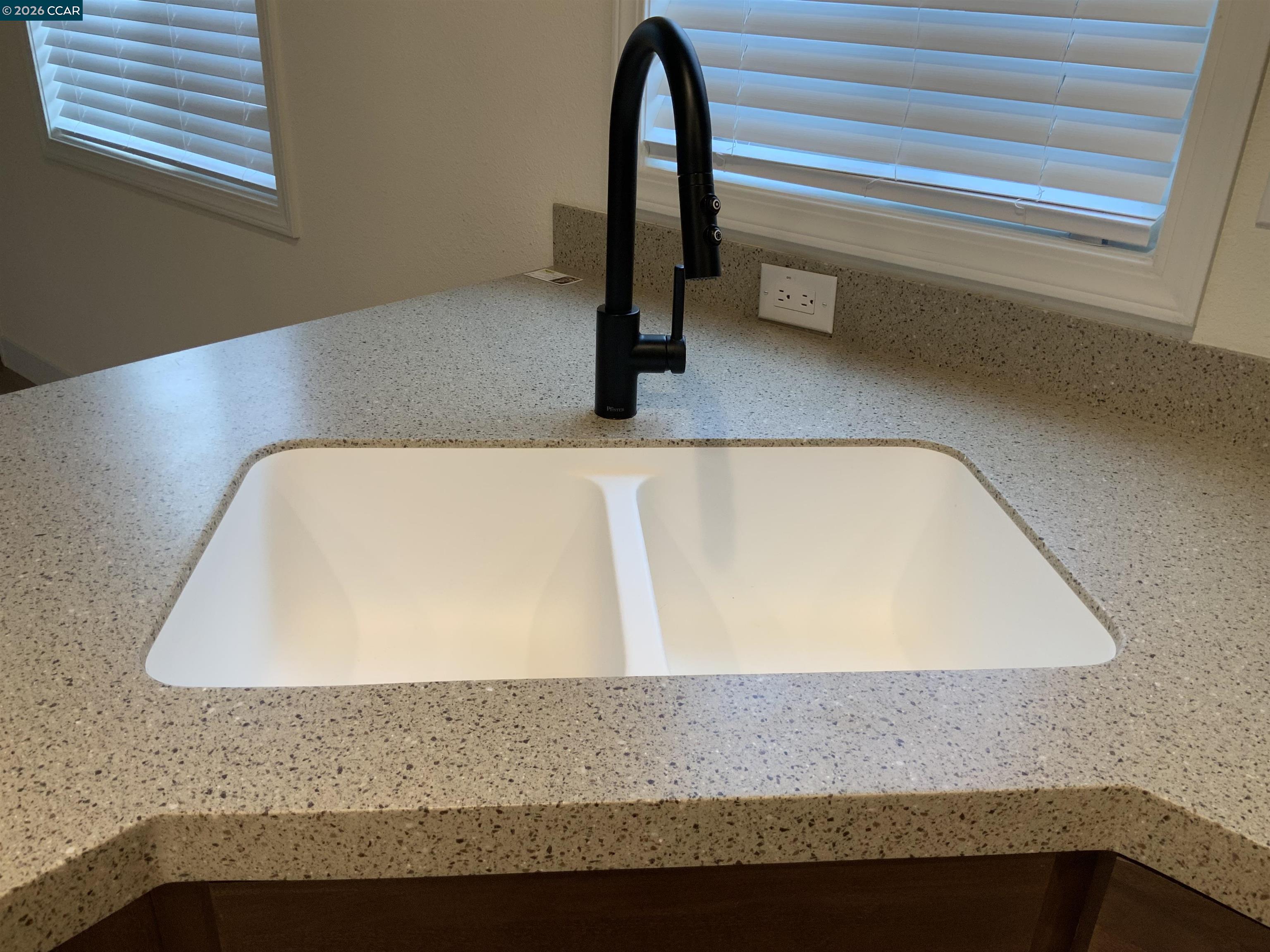 65 Pali Way Pittsburg, CA 94565 - Photo 7 of 32 a bathroom with a bathtub
