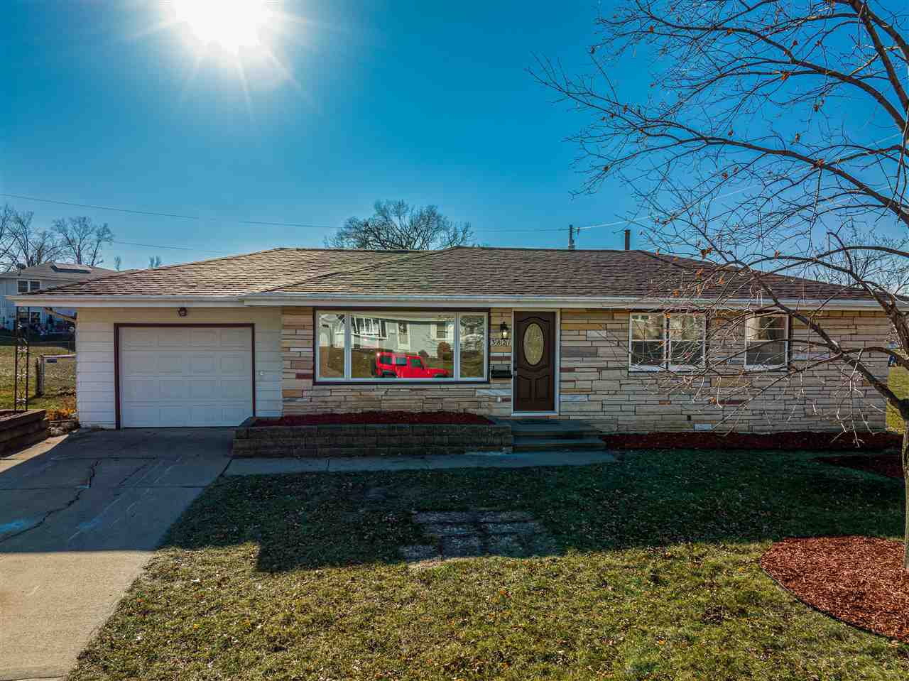 3821 Clark Road Southeast Cedar Rapids, IA 52403 - Photo 1 of 37 Gallery Image 1