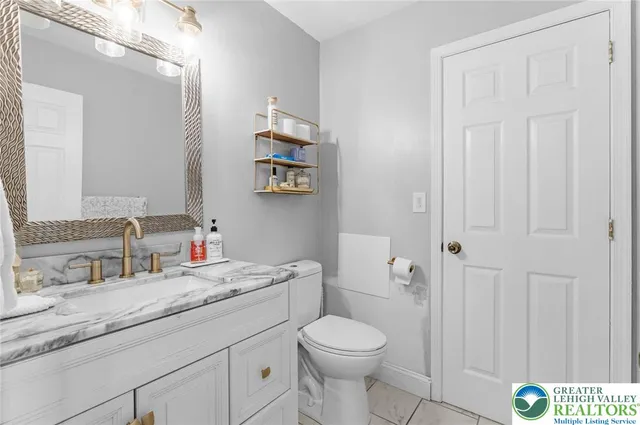 $429,900 | 5043 Foxdale Drive, Whitehall, PA 18052