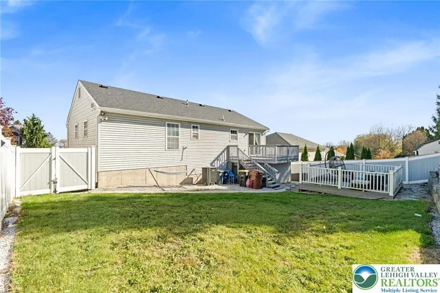 $429,900 | 5043 Foxdale Drive, Whitehall, PA 18052