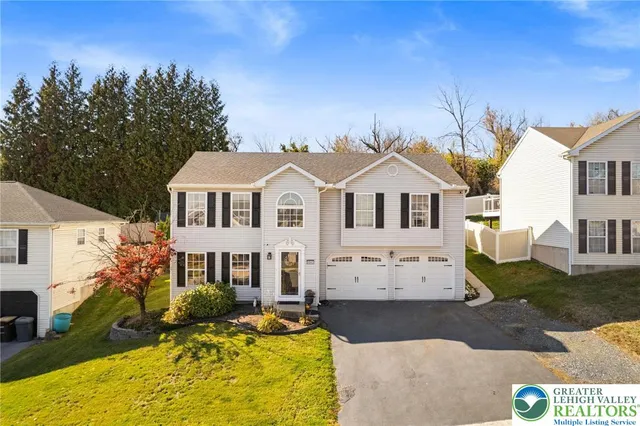 $429,900 | 5043 Foxdale Drive, Whitehall, PA 18052