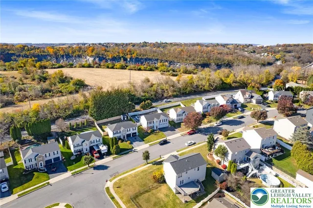 $429,900 | 5043 Foxdale Drive, Whitehall, PA 18052