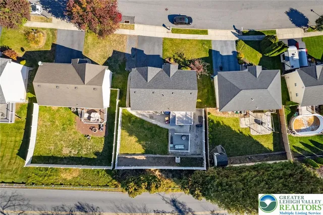 $429,900 | 5043 Foxdale Drive, Whitehall, PA 18052