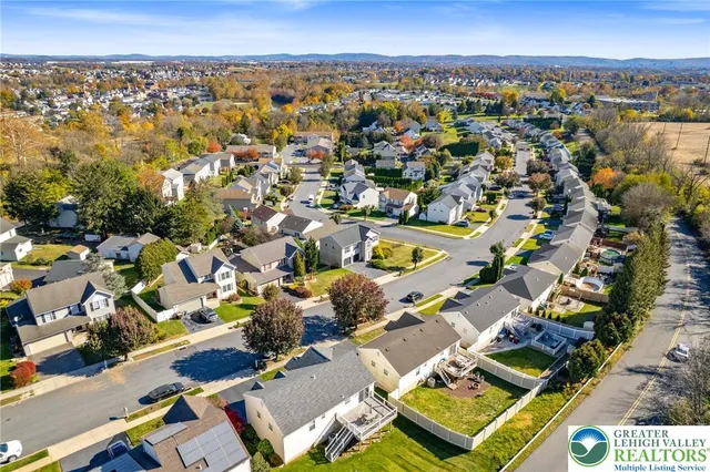 $429,900 | 5043 Foxdale Drive, Whitehall, PA 18052