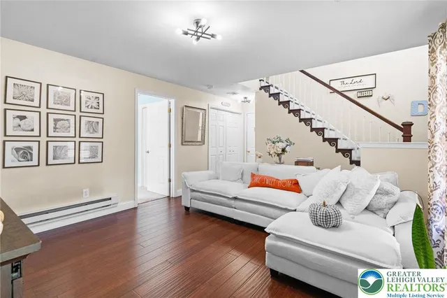 $429,900 | 5043 Foxdale Drive, Whitehall, PA 18052