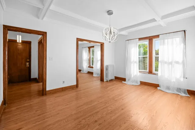 $325,000 | 1424 East Hyde Park Boulevard, Unit 2, Chicago, IL 60615