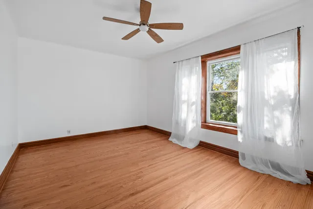 $325,000 | 1424 East Hyde Park Boulevard, Unit 2, Chicago, IL 60615