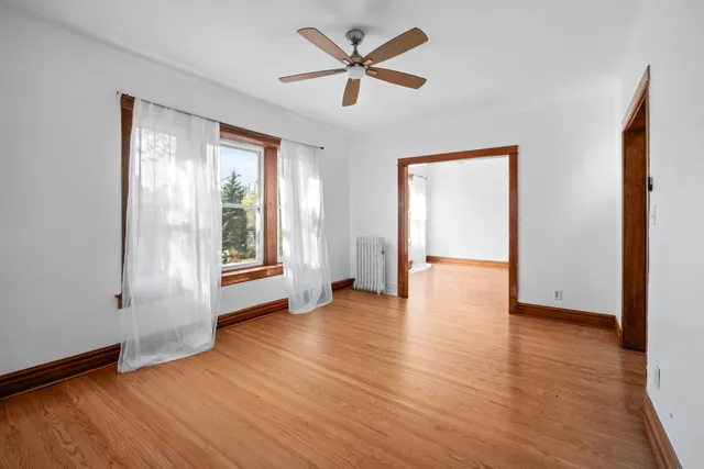 $325,000 | 1424 East Hyde Park Boulevard, Unit 2, Chicago, IL 60615