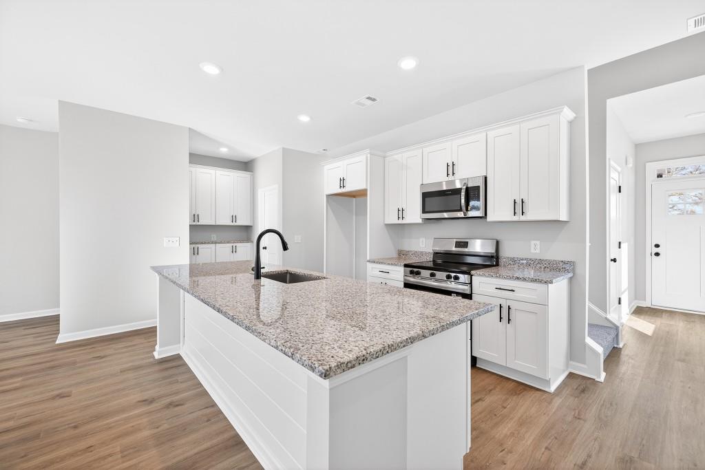 548 Madison Street, Unit 100 Commerce, GA 30529 - Photo 13 of 47