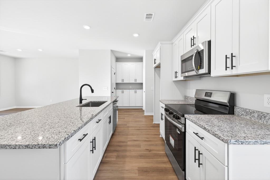 548 Madison Street, Unit 100 Commerce, GA 30529 - Photo 14 of 47