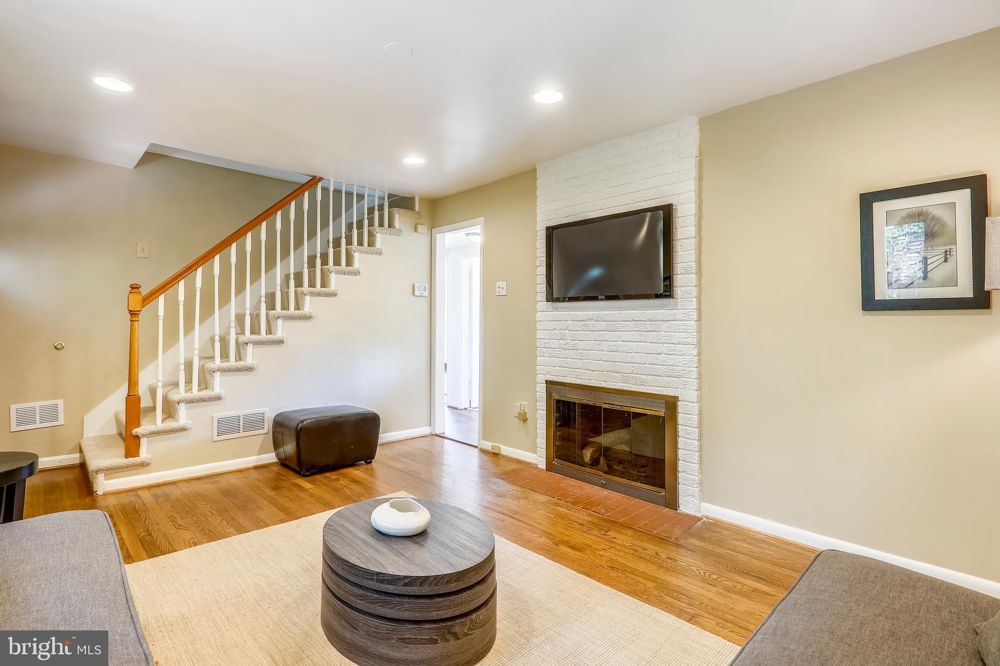 901 Robin Road Silver Spring, MD 20901 - Photo 14 of 32