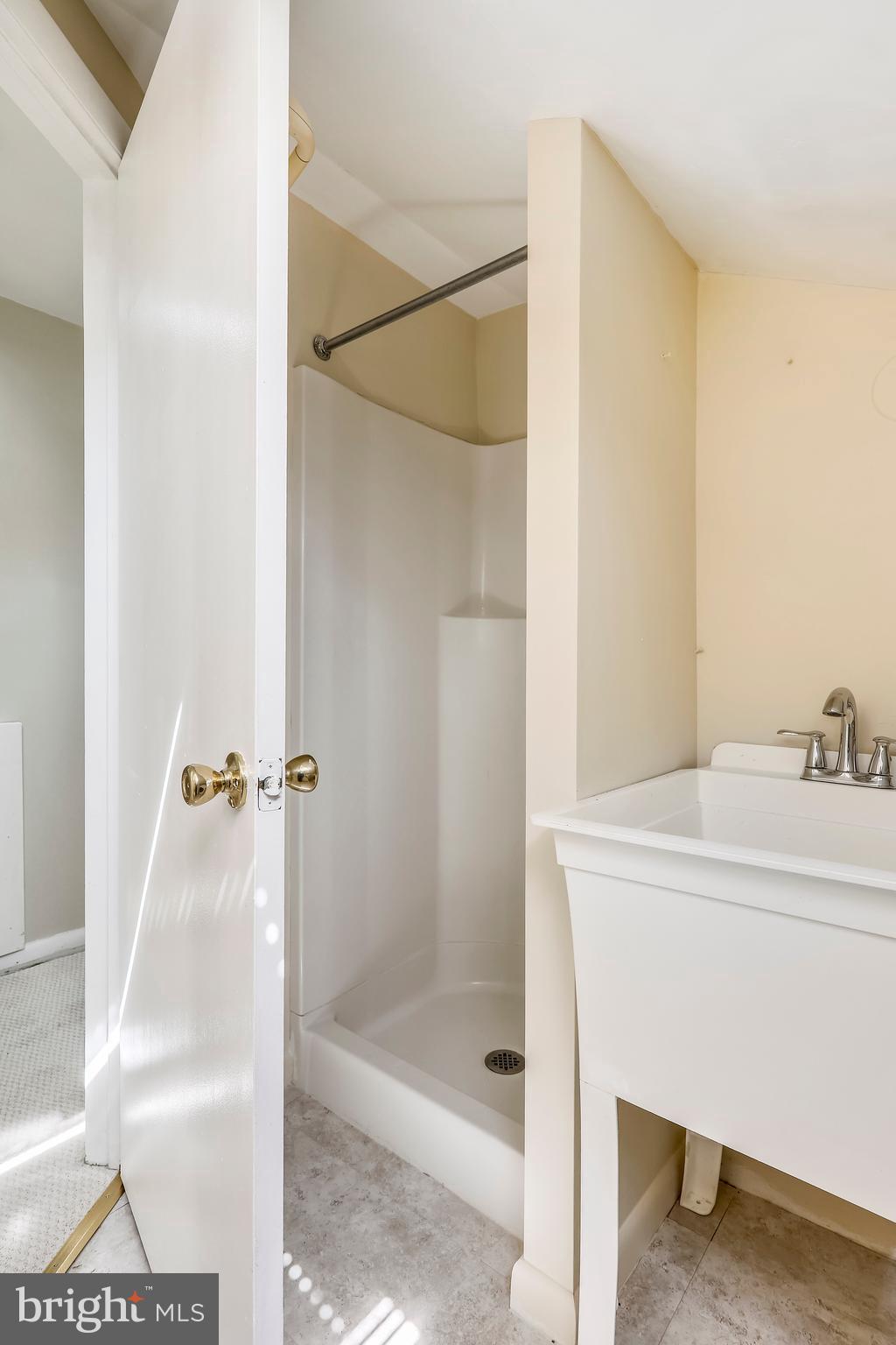901 Robin Road Silver Spring, MD 20901 - Photo 22 of 32