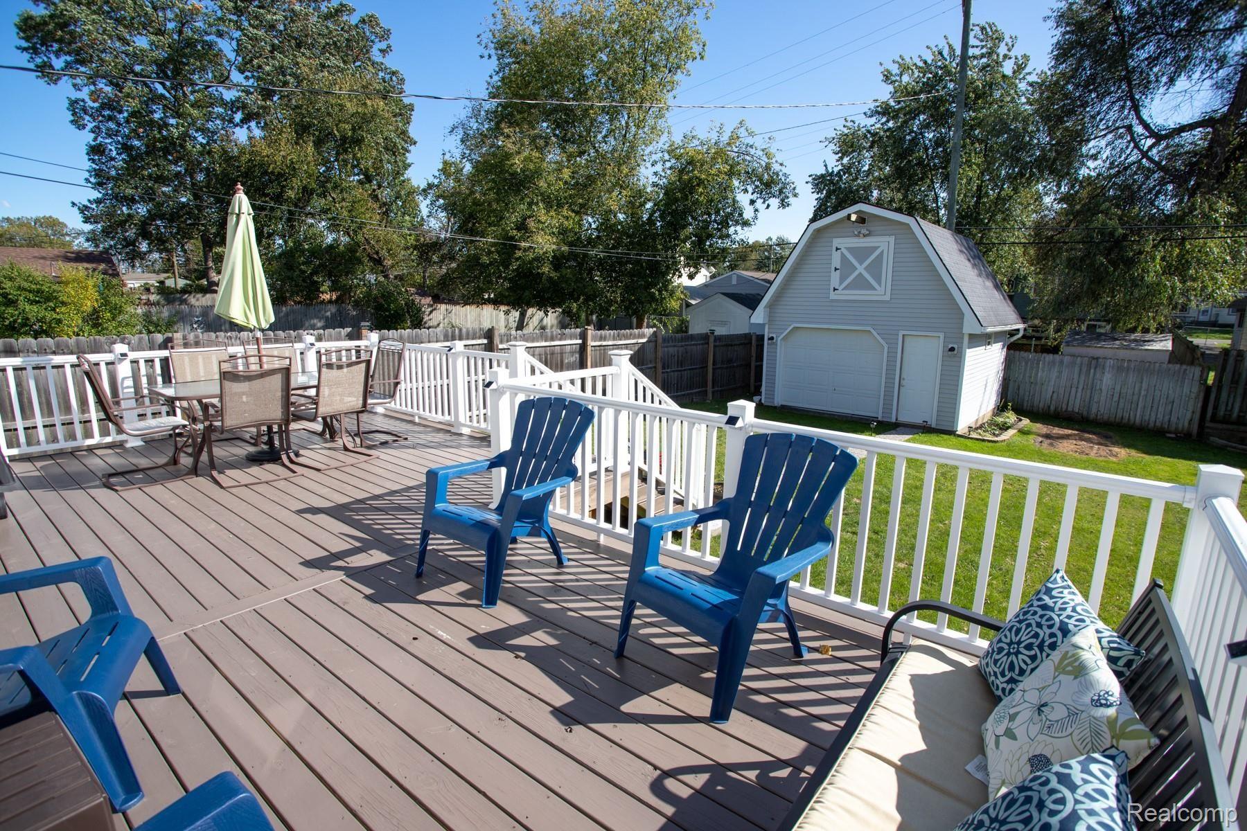 3933 Elmhurst Road Waterford, MI 48328 - Photo 10 of 35 20191013-IMG_3118-2LR2019.1800