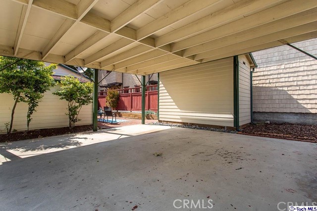 1707 Arlington Avenue Glendale, CA 91208 - Photo 28 of 39 a view of a garage