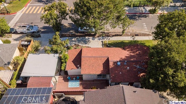 1707 Arlington Avenue Glendale, CA 91208 - Photo 33 of 39 an aerial view of a house with a yard and lake view